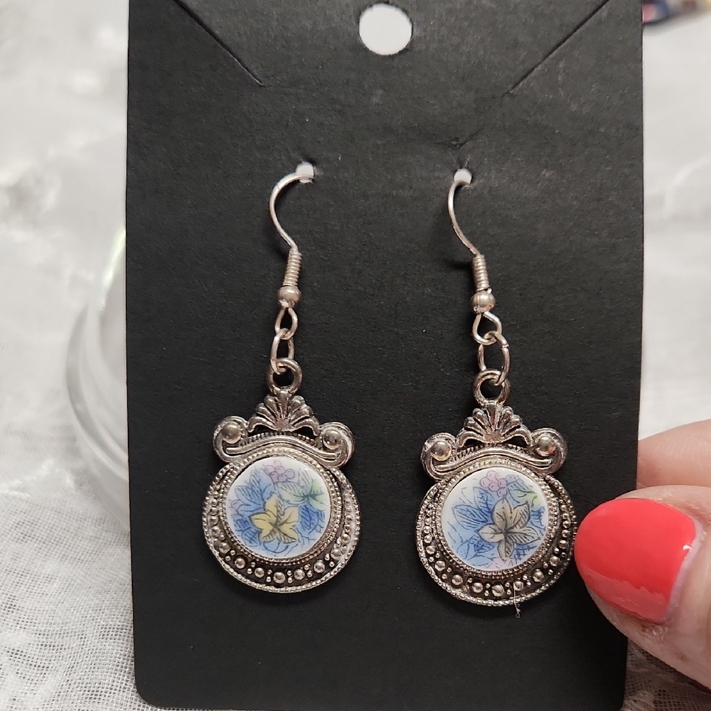 Elegant Silver Floral Earrings